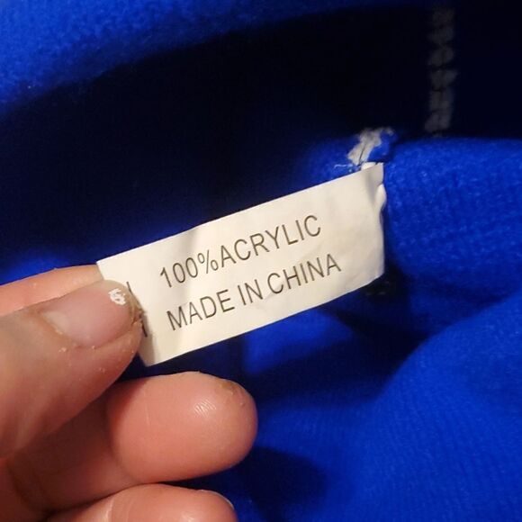 Winter Hat Cap Bentleyville With Pom Pom. One Size - Picture 6 of 6